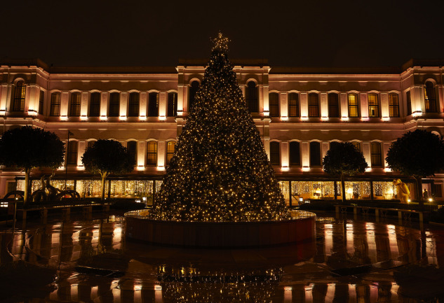 Four Seasons Hotels Istanbul'da: Yeni Yıla Işıl Işıl Bir Merhaba
