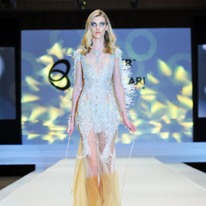Marc Jacobs'ın Yeni Yüzü Chloe Memisevic ile Kariyer Fashion Show 2012!