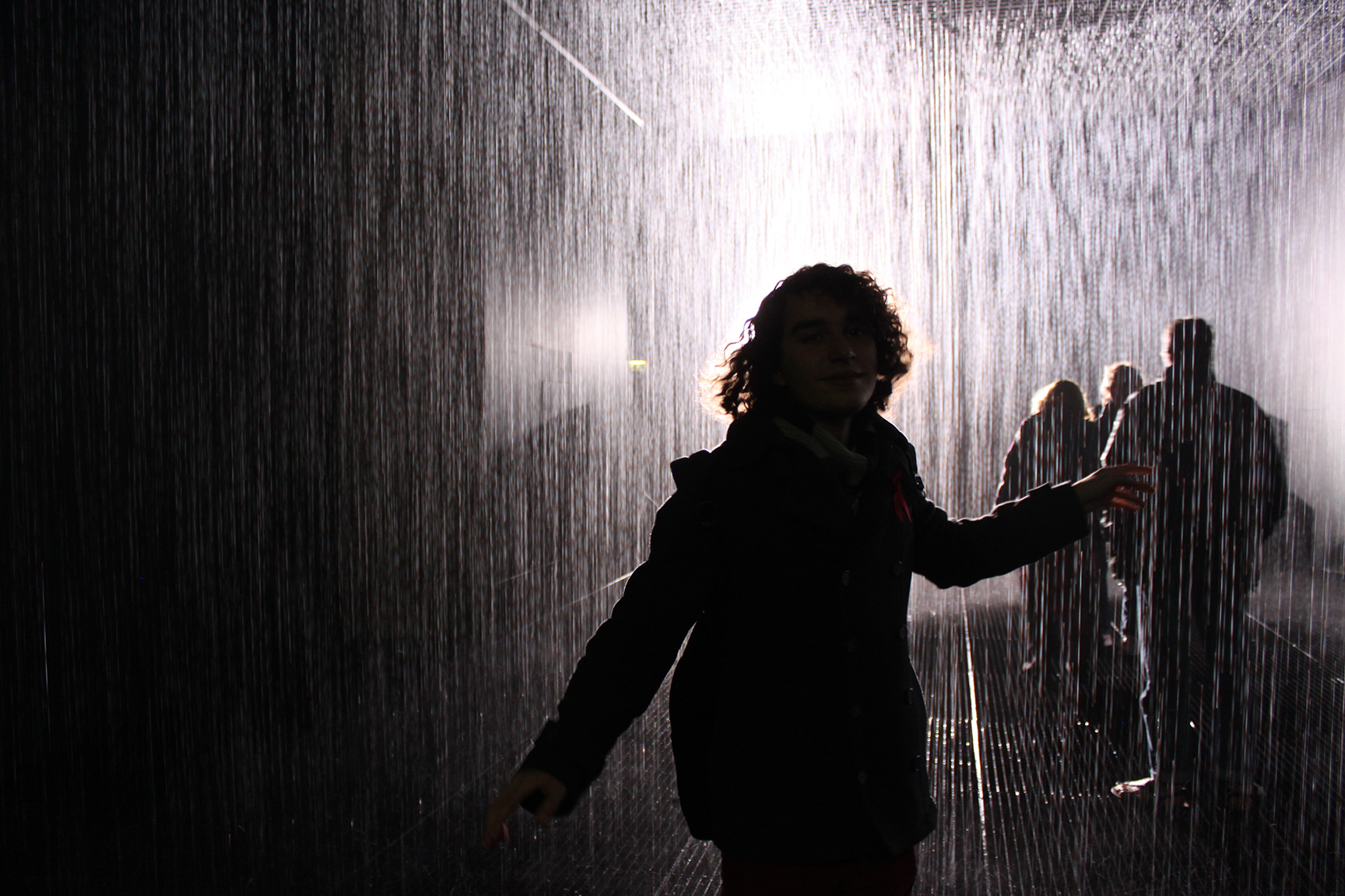 Комната дождь. Комната дождя. Rain Room.