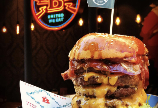 House Of B: Akaretler'de Lezzetli Hamburger'in Adresi