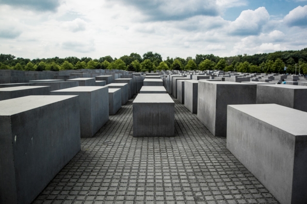 Berlin holokost anıtı