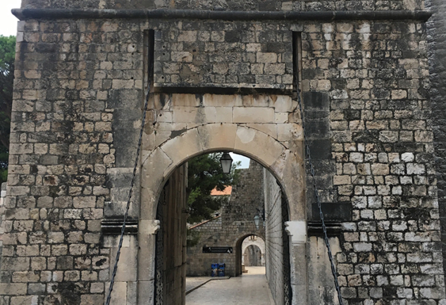 Old Town: Dubrovnik'in Surlarının İçine Doğru