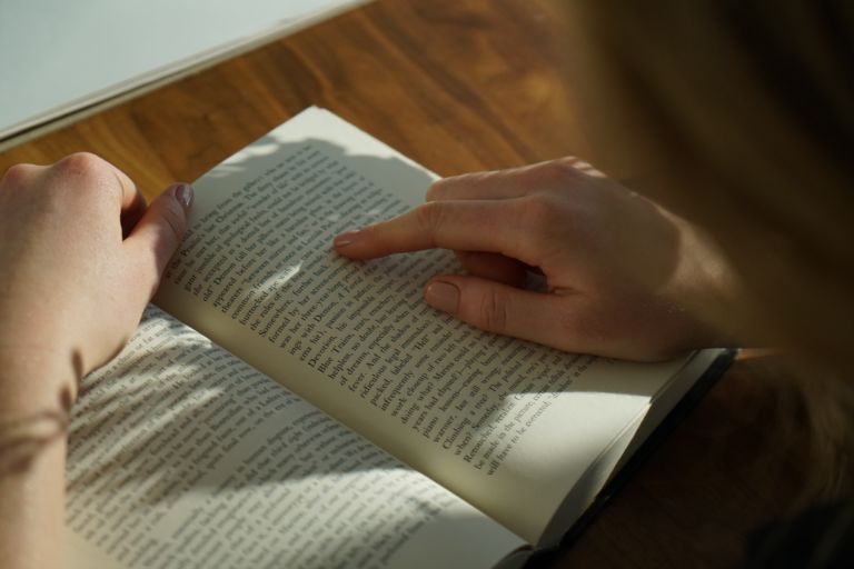 Kitap Önerileri: Okumayı Sevenlere Kapsamlı Bir Rehber