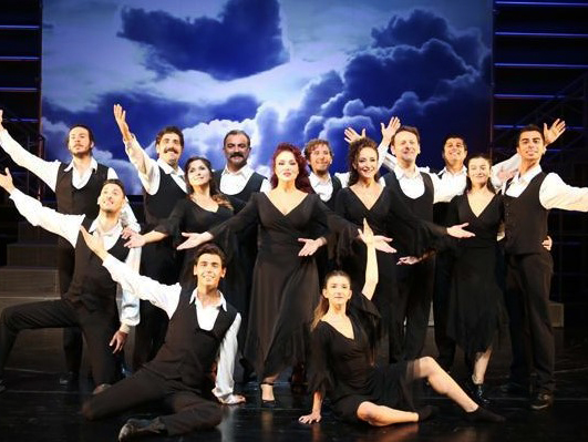 Böyledir Bizim Sevdamız: Eskişehir'de Doğan Bir Müzikal