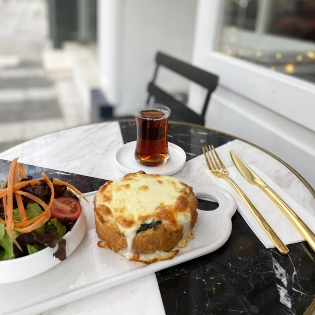 Grace, Bağdat Caddesi