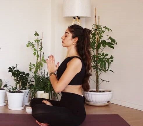Yoga ve Fizyoterapi: Fizyoterapist Begüm Tekgül Anlatıyor