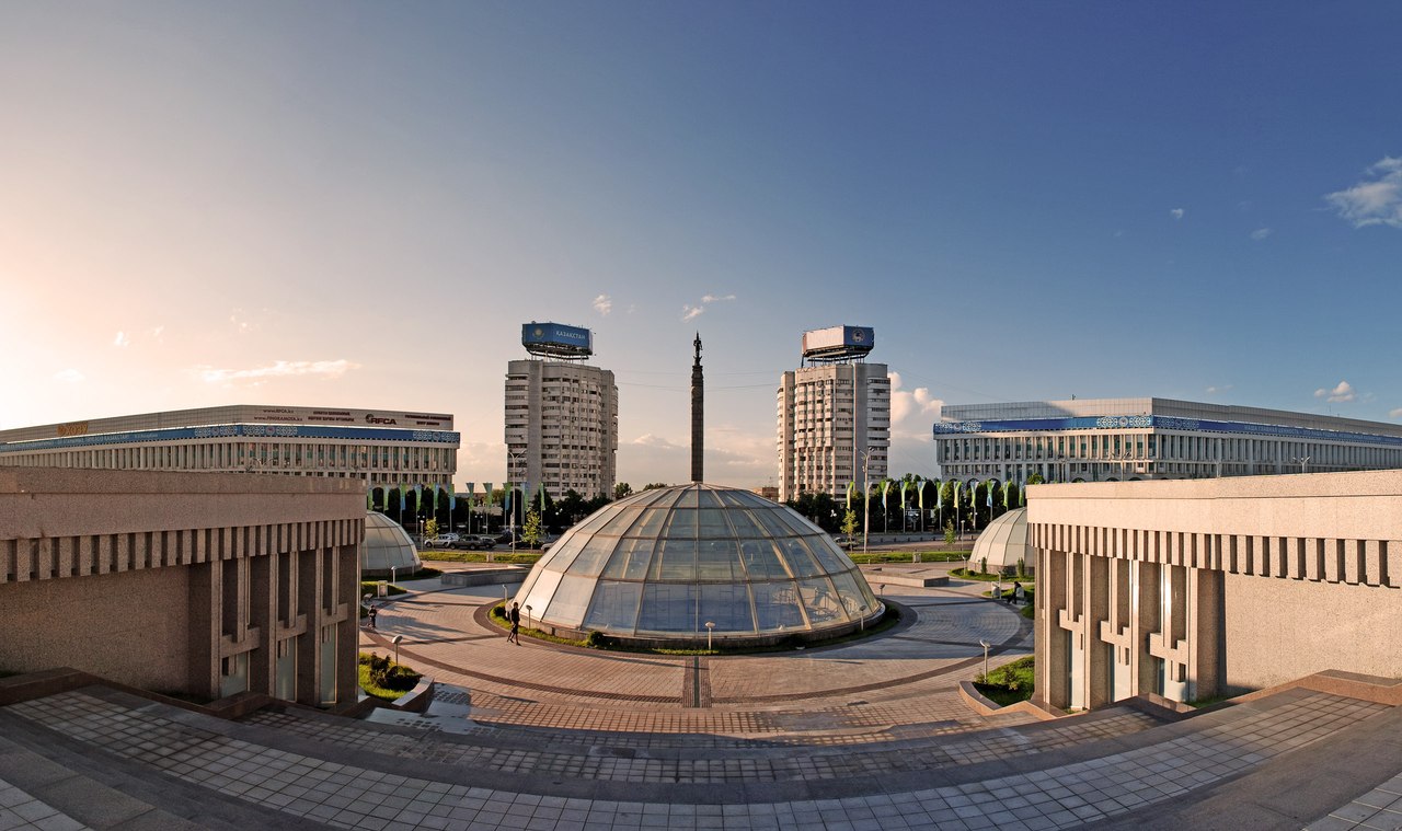 Алма аты астана. Площадь Республики (Алма-Ата). Центральная площадь Алматы. Площадь независимости Астана. Новая площадь Алматы.