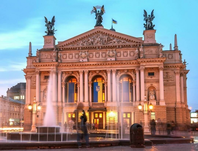 Opera Binası