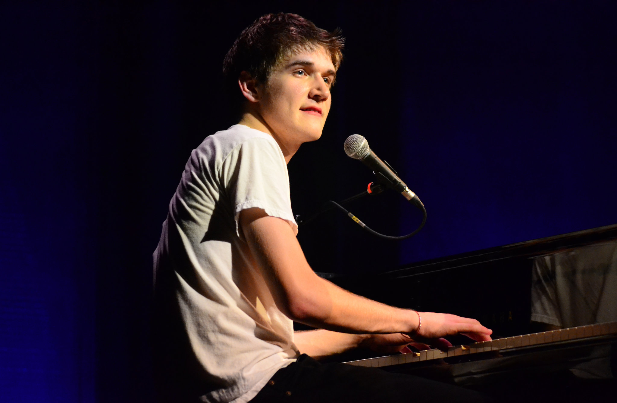 Bo burnham перевод. Бо Бернем. Бо Бернем стендап. Бо Бернем инсайд. Бо Бернем 2022.