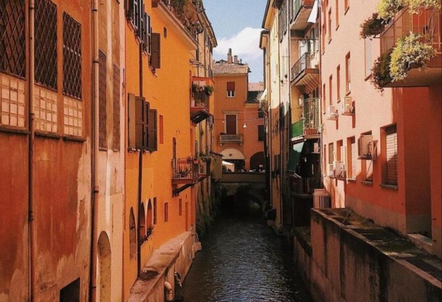 Bolonya: İtalya Kırmızısına Detaylı Bir Bakış