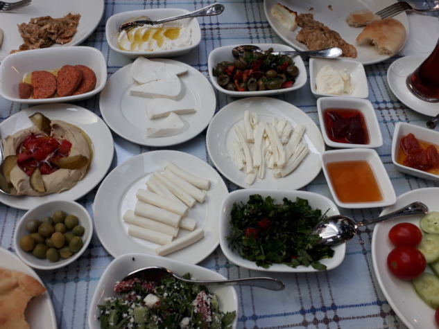Antakya Sofrası'nda Kahvaltı 