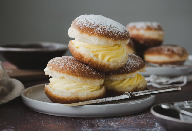 Berliner: Donut'a Benzeyen Geleneksel Bir Alman Çöreği