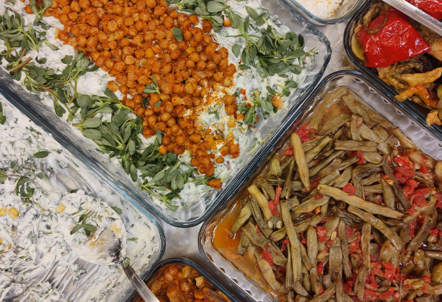 İzmir'de Lezzet Turu: Kemeraltı'nın Tarihî Gastronomi Durakları