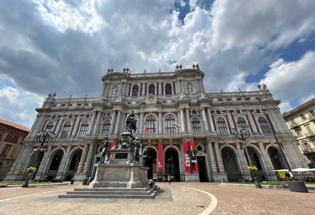 Torino: Savoy Zerafetinin Revaklı Şehri