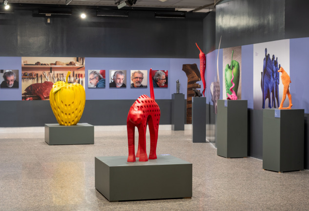 Rahmi Aksungur: İş Sanat Kibele Galerisi'nde Retrospektif Sergi