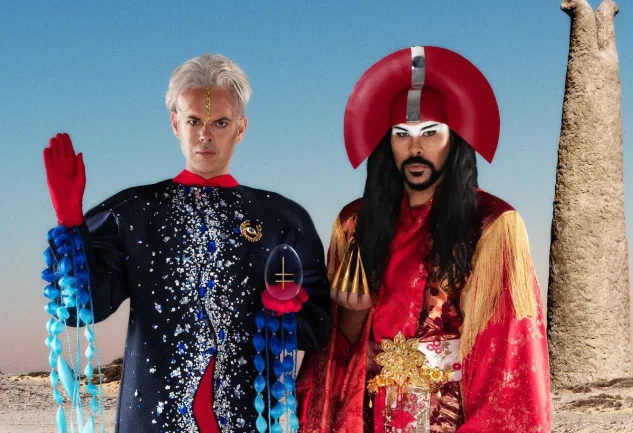 Empire of the Sun: Recession Pop'tan Çıkan Başka Bir Dünya