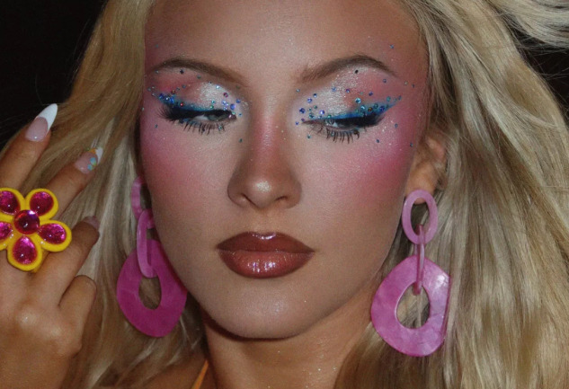 2026 Güzellik Trendleri: Kalıcı Rutinlerden Moda Haftalarının Gözdelerine