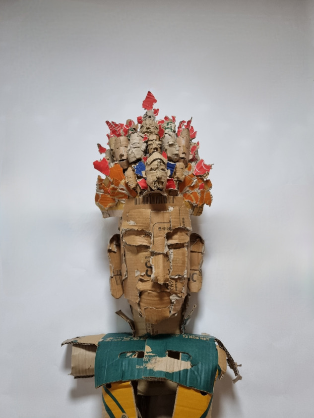 jihee-kim-yirtik-guanyinavalokitesvara-2025-karma-malzeme-enstalasyonu