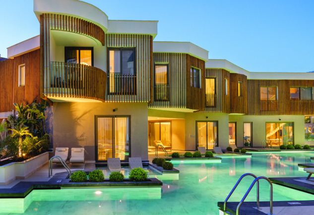 Liberty Signa Tatil Deneyimim: Deniz, Gün Batımı ve Lezzet