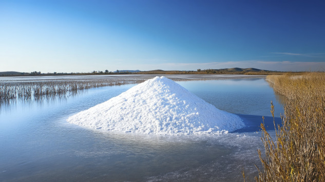 pngtree-white-salt-pile-in-the_15768996