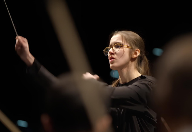 Doğa Çetin ile: Orkestra Şefliği ve Kariyeri Üzerine