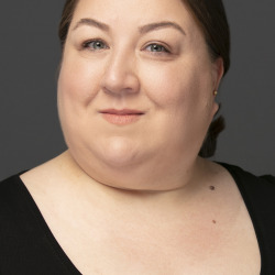 Dilek Tora