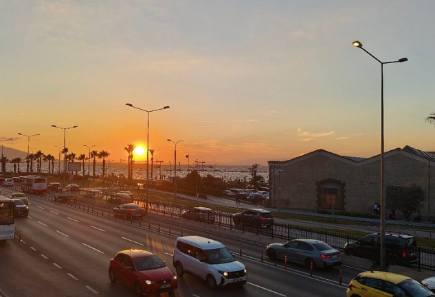 İzmir'in Saklı Rotası: Turistlerin Bilmediği Semtler