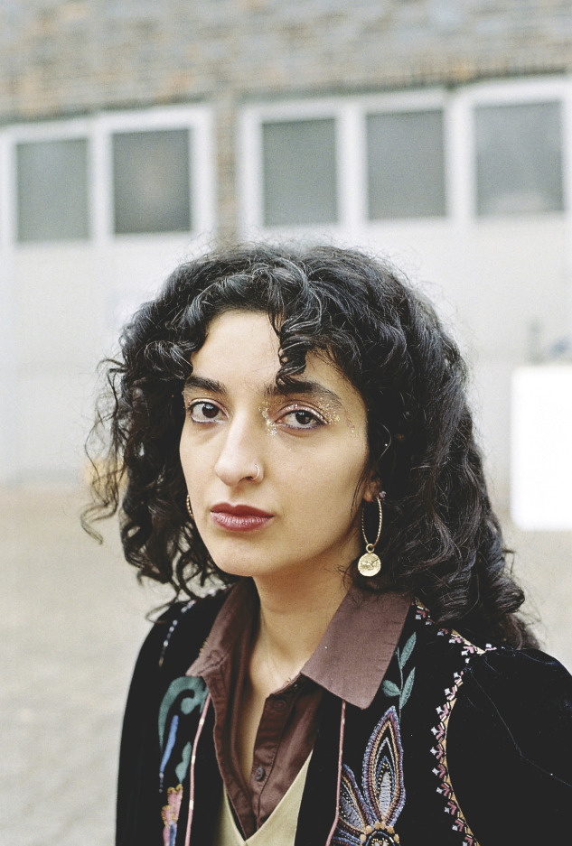 nilgun-ozer-artist-photo-3-shooted-by-sara-malikova