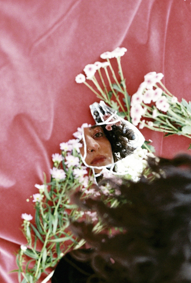 nilgun-ozer-artist-photo-4-shooted-by-sara-malikova