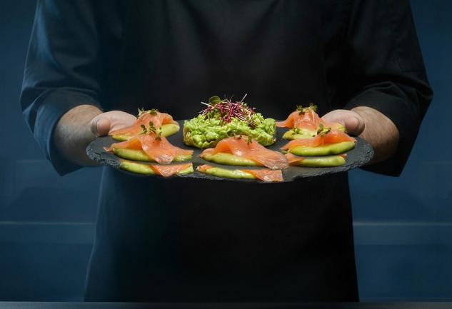 Avokado Maki Tarifi: Şef Yorumuyla, Mutfaklarda