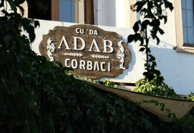 Adab Mutfak: Cunda'nın Mutfak Kültürünü Yansıtan Sofralar