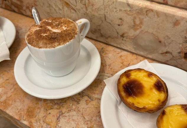 Jerónimos Manastırı'nda Pastel de Nata: Keşifler Çağı'ndan Günümüze Uzanan Tarif