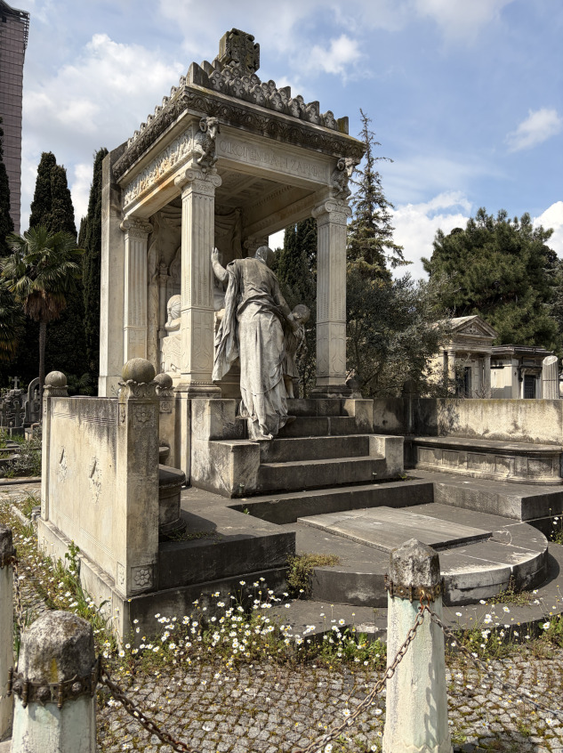 yorgos-zarifi-mezari